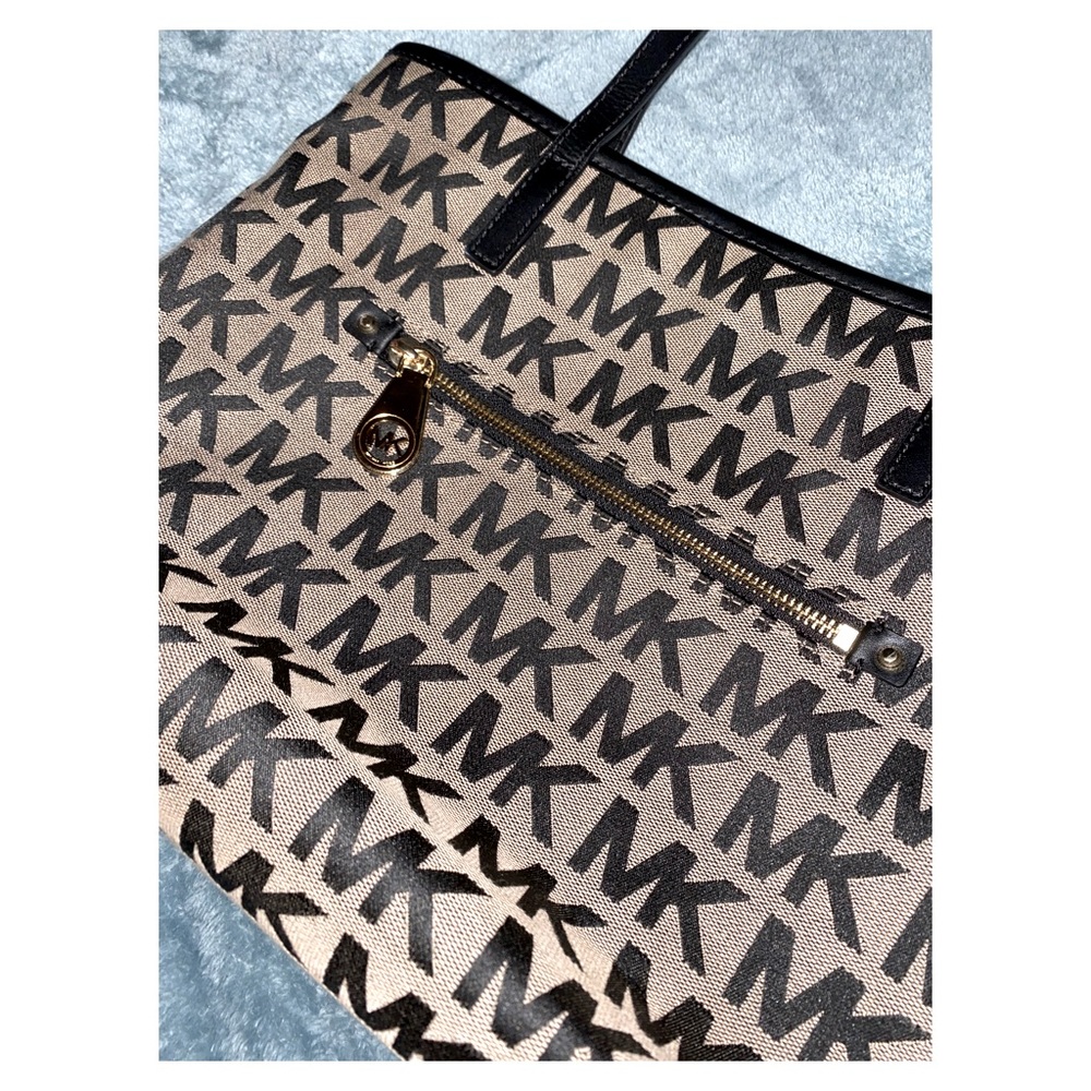Michael Kors Shoulder Bag